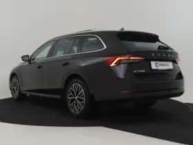 Škoda Octavia (2023) thumbnail 12