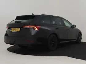 Škoda Octavia (2021) thumbnail 2