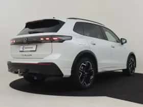 Volkswagen Tiguan (2025) thumbnail 2