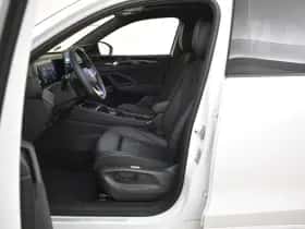 Volkswagen Tiguan (2025) thumbnail 5