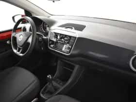 Volkswagen Up! (2023) thumbnail 5