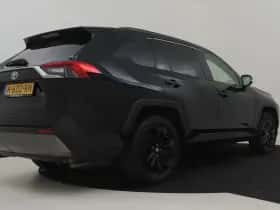 Toyota RAV4 (2020) thumbnail 2