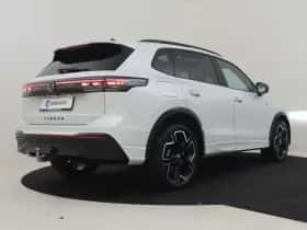 Volkswagen Tiguan (2025) thumbnail 2