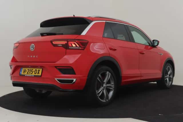 Volkswagen T-Roc (2020) thumbnail 2
