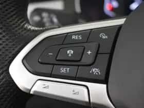 Volkswagen Passat (2022) thumbnail 9