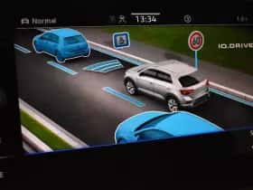 Volkswagen T-Roc (2021) thumbnail 18