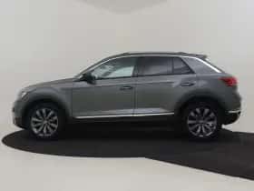 Volkswagen T-Roc (2021) thumbnail 3