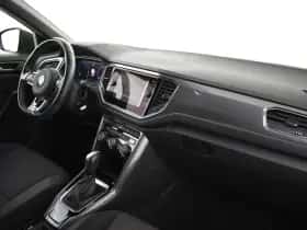 Volkswagen T-Roc (2021) thumbnail 6