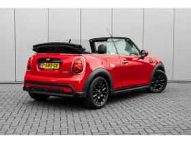 MINI Cooper (2022) thumbnail 2