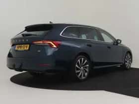 Škoda Octavia (2021) thumbnail 2