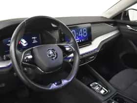 Škoda Octavia (2021) thumbnail 4