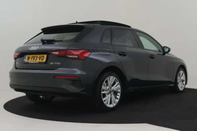 Audi A3 (2022) thumbnail 2