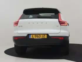 Volvo XC40 (2021) thumbnail 31