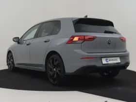 Volkswagen Golf (2022) thumbnail 2