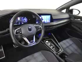 Volkswagen Golf (2022) thumbnail 4