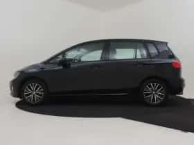 Volkswagen Golf (2017) thumbnail 3