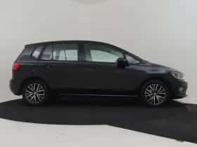 Volkswagen Golf (2017) thumbnail 10