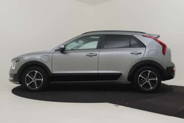 Kia Niro (2023) thumbnail 3