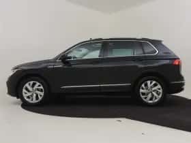 Volkswagen Tiguan (2021) thumbnail 3