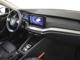 Škoda Octavia (2021) thumbnail 5