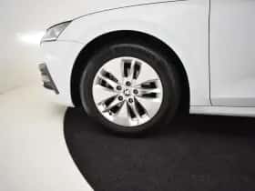 Škoda Octavia (2021) thumbnail 24