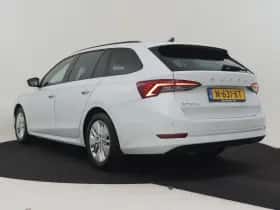 Škoda Octavia (2021) thumbnail 10