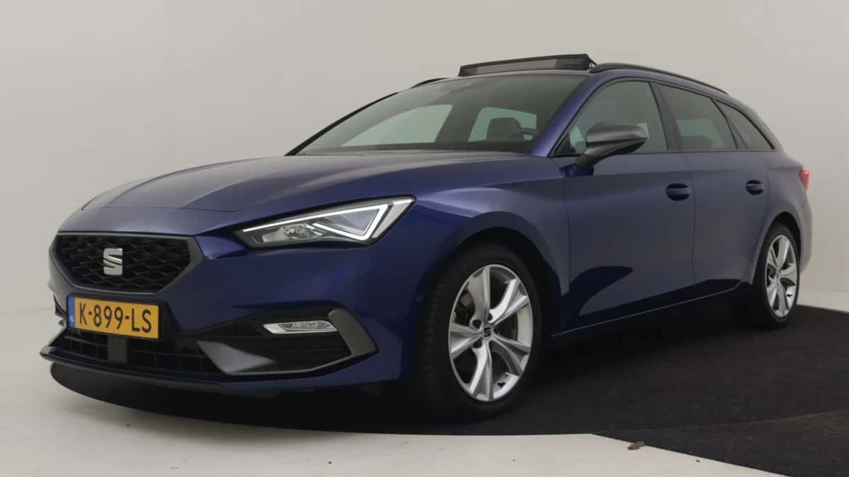 SEAT Leon Sportstourer (2021) — foto 1