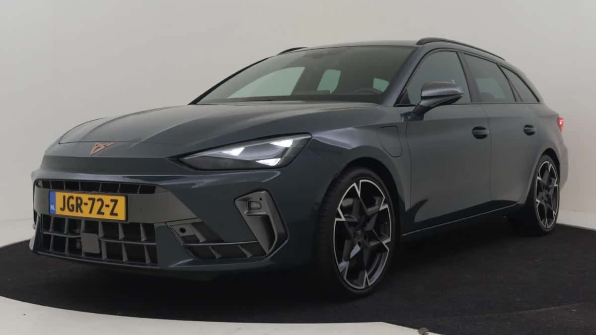 CUPRA Leon Sportstourer (2024) — foto 1