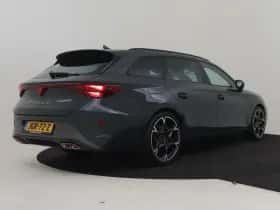 CUPRA Leon Sportstourer (2024) thumbnail 2