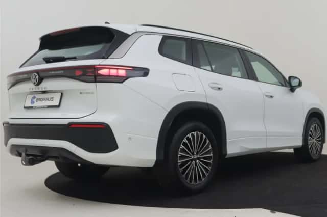 Volkswagen Tayron (2025) thumbnail 2