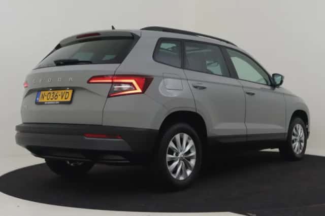 Škoda Karoq (2022) thumbnail 2
