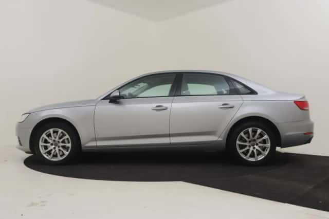 Audi A4 (2016) thumbnail 3
