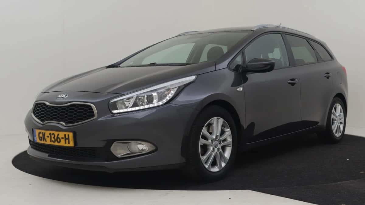Kia Ceed Sportswagon (2015) — foto 1