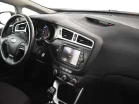 Kia Ceed Sportswagon (2015) thumbnail 6