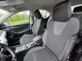 Škoda Octavia (2022) thumbnail 3