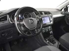 Volkswagen Tiguan (2017) thumbnail 4