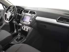 Volkswagen Tiguan (2017) thumbnail 6