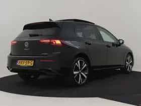 Volkswagen Golf (2025) thumbnail 2