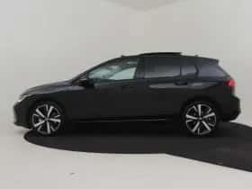 Volkswagen Golf (2025) thumbnail 3