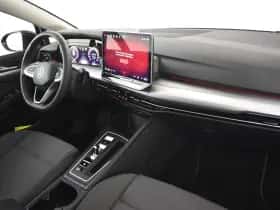 Volkswagen Golf (2025) thumbnail 5