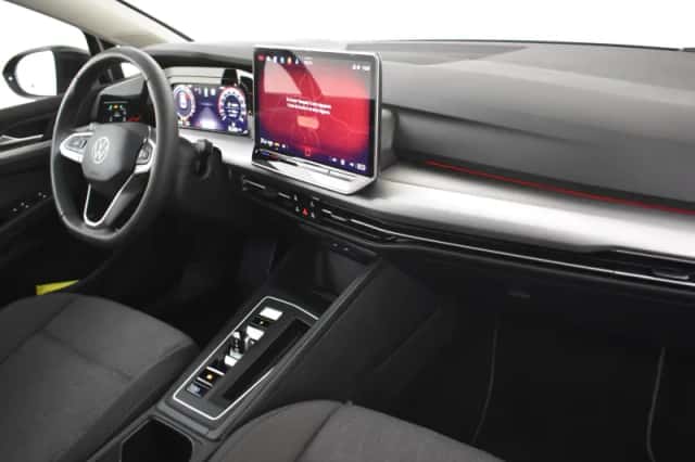 Volkswagen Golf (2025) thumbnail 5