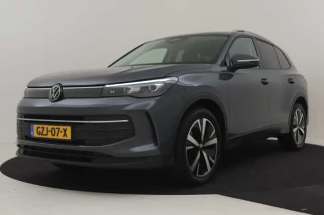 Volkswagen Tiguan (2025) thumbnail 1