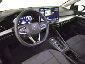 Volkswagen Golf (2025) thumbnail 4