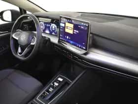 Volkswagen Golf (2025) thumbnail 6