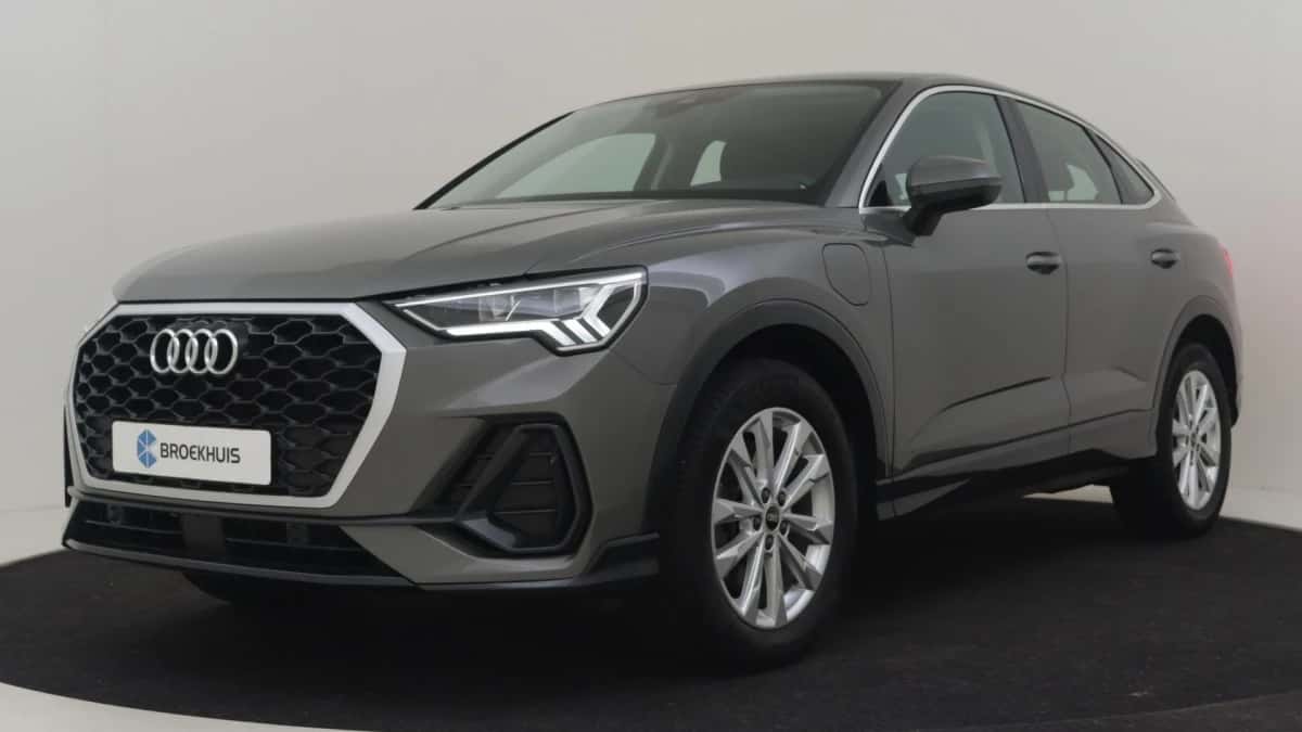 Audi Q3 (2021) — foto 1