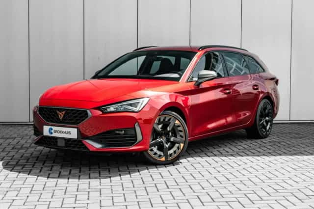 CUPRA Leon Sportstourer (2022) thumbnail 1