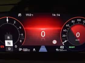 Volkswagen Golf (2023) thumbnail 13