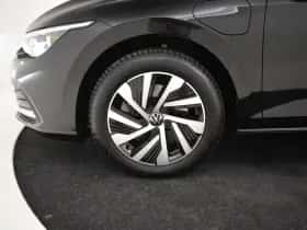 Volkswagen Golf (2023) thumbnail 25