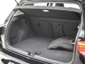 Volkswagen Golf (2023) thumbnail 27
