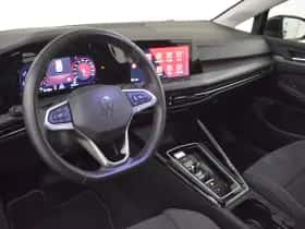 Volkswagen Golf (2023) thumbnail 4